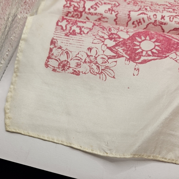 1945 Surrender Of Japan Silk Map Handkerchief Souvenir - Nippon Times 17x17 Used - Picture 5 of 14